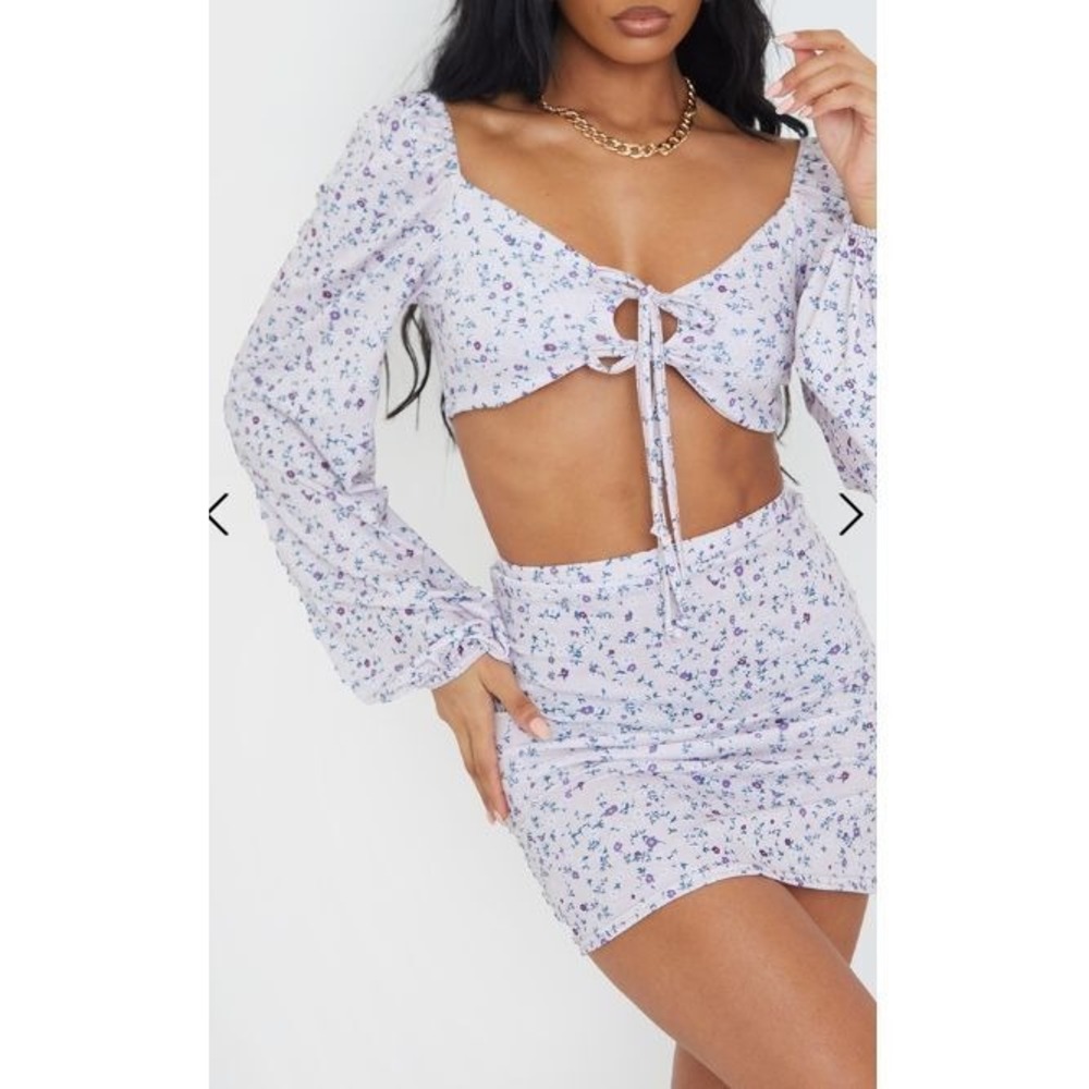 Pretty Little Thing Size 4 Lavender Ditsy‎ Floral Print Crop Top and Mini Skirt
